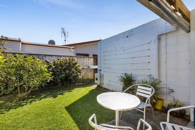 Photo of property in 2/20 Darnell Street, Fitzroy, New Plymouth, 4312