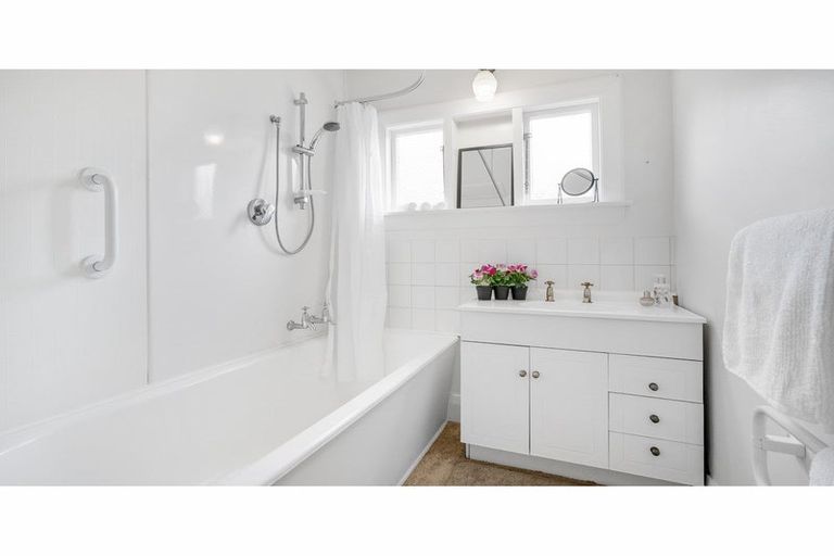 Photo of property in 1/12 Fairview Street, Somerfield, Christchurch, 8024