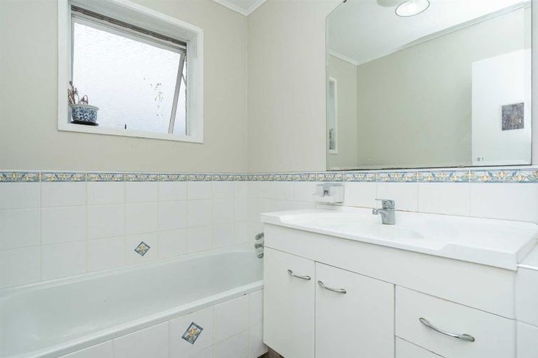 Photo of property in 21 Exeter Street, Glenview, Hamilton, 3206