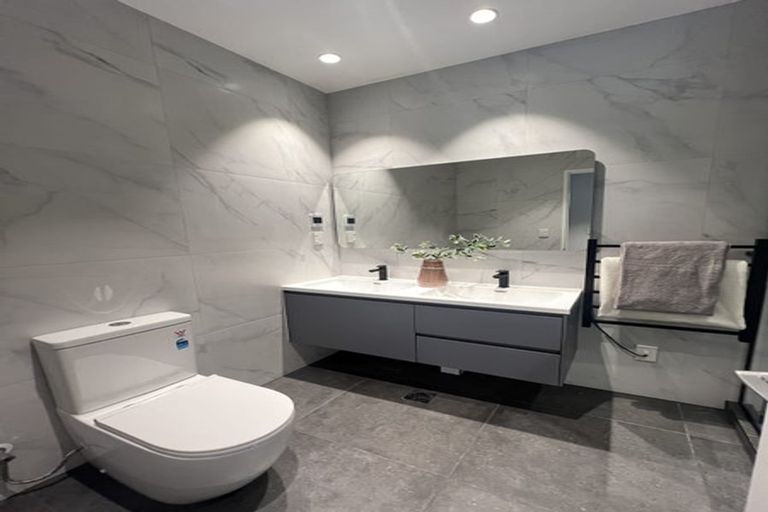 Photo of property in 167b East Coast Road, Castor Bay, Auckland, 0620