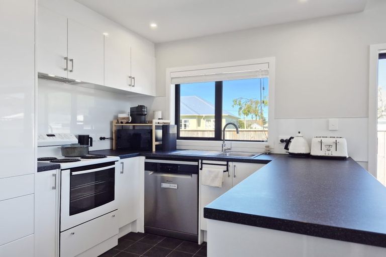 Photo of property in 13-15 Gillespie Street, Taita, Lower Hutt, 5011