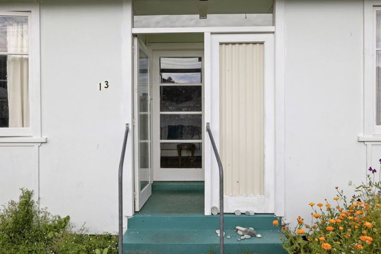 Photo of property in 13 Moir Street, Eltham, 4322