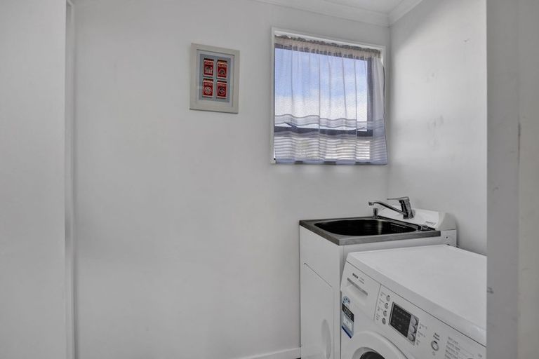 Photo of property in 82 Ngamotu Road, Spotswood, New Plymouth, 4310