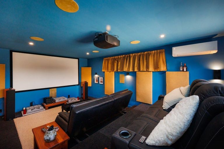 Photo of property in 300 Cambridge Avenue, Ashhurst, 4810