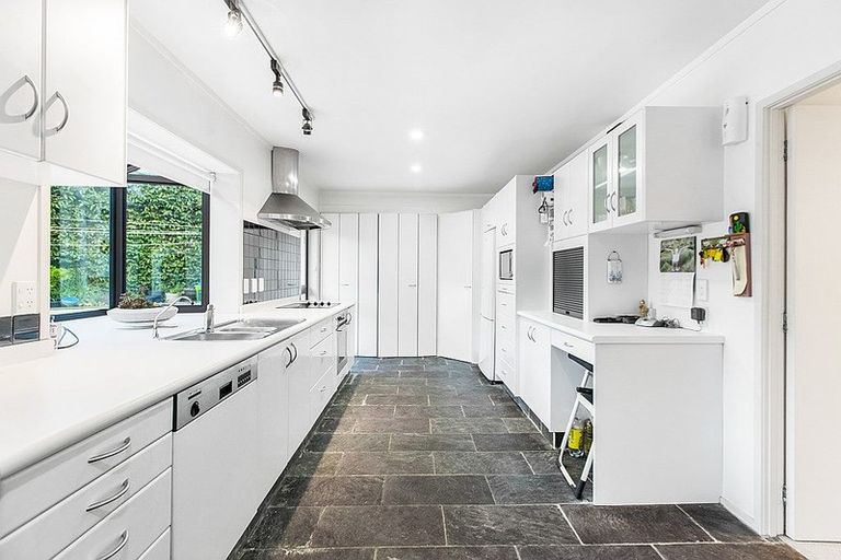 Photo of property in 271 Beach Road, Campbells Bay, Auckland, 0630