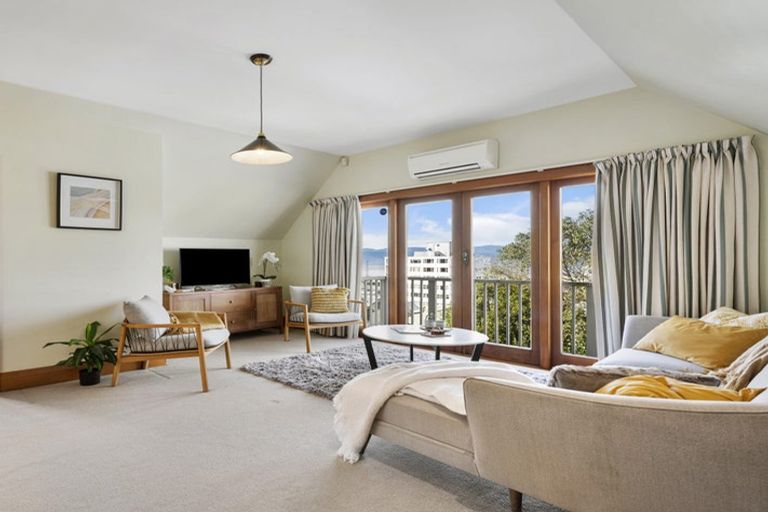 Photo of property in 29 Grant Road, Thorndon, Wellington, 6011