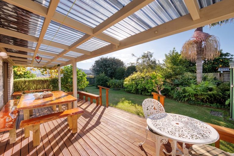 Photo of property in 9 Heron Crescent, Katikati, 3129