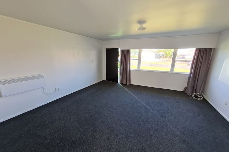 Photo of property in 2/10 Idlewild Avenue, Mangere, Auckland, 2022