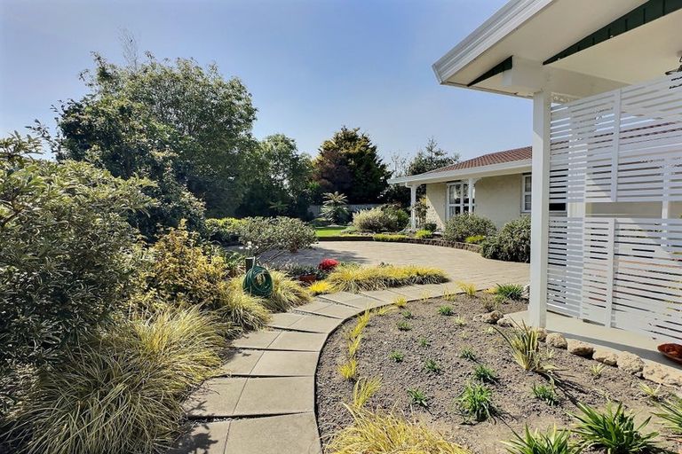 Photo of property in 10 Bassett Place, Taradale, Napier, 4112