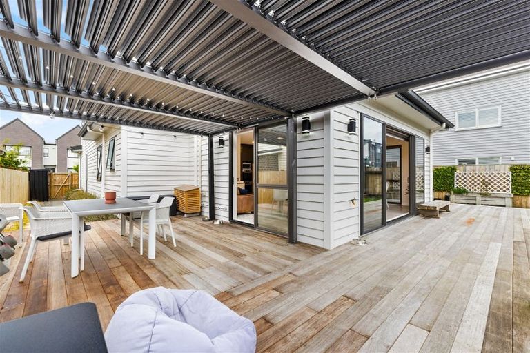 Photo of property in 19 Hangar Lane, Whenuapai, Auckland, 0618