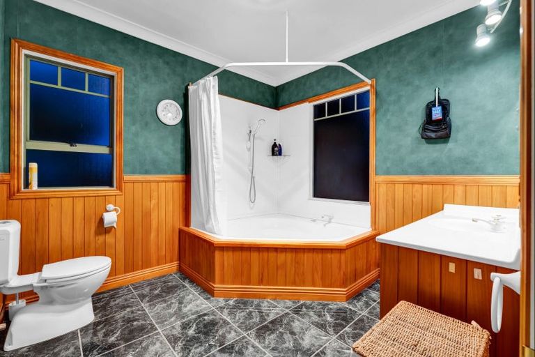 Photo of property in 484 Corbett Road, Lepperton, New Plymouth, 4373