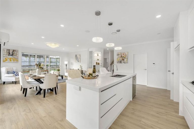 Photo of property in 21 Hughs Way, Flat Bush, Auckland, 2019