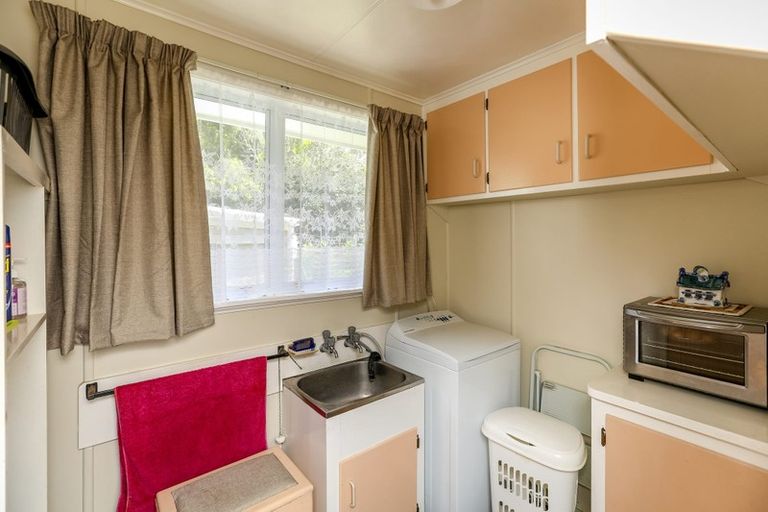 Photo of property in 30 Seaview Road, Marfell, New Plymouth, 4310