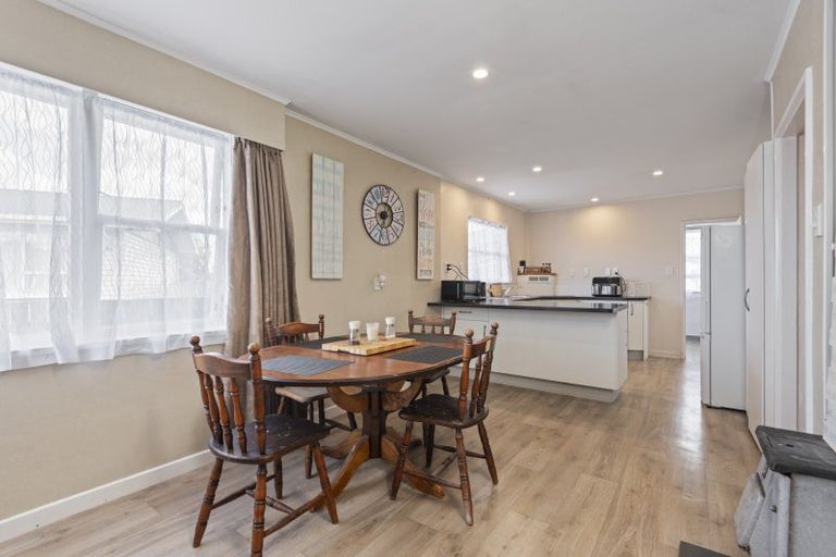 Photo of property in 9 Johnson Street, Bulls, 4818