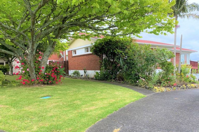 Photo of property in 7 Tercel Place, Sunnyhills, Auckland, 2010