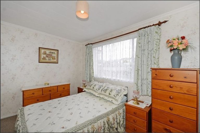 Photo of property in 1/4 Gower Street, Silverstream, Upper Hutt, 5019