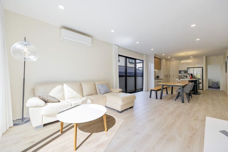 Photo of property in 43 Westgate Drive, Westgate, Auckland, 0614