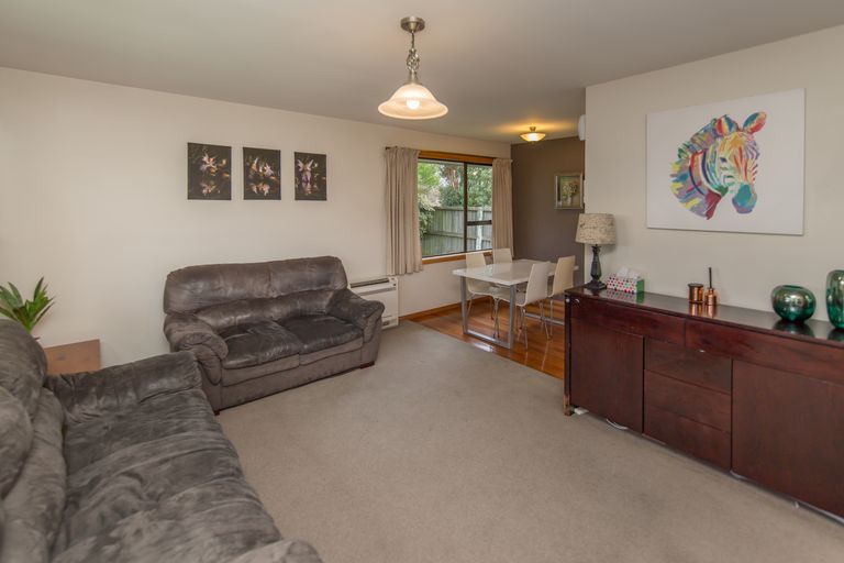 Photo of property in 25 Maces Road, Bromley, Christchurch, 8062