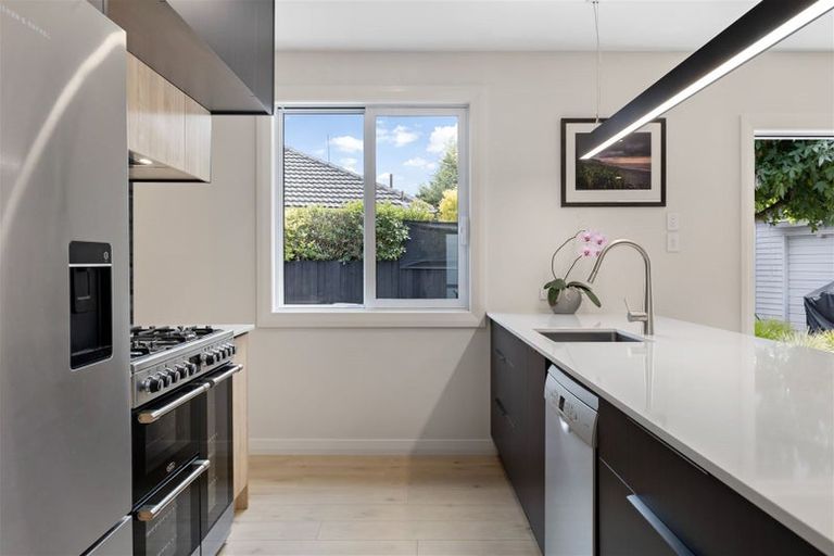 Photo of property in 10 Walnut Avenue, Strowan, Christchurch, 8052