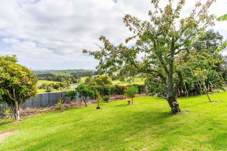 Photo of property in 1 Griffin Road, Maungaturoto, 0520