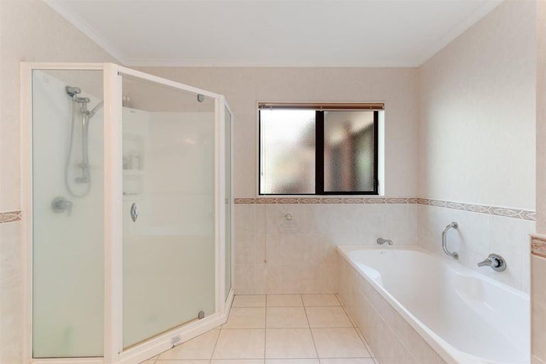 Photo of property in 2b Cannell Farm Drive, Te Puke, 3119