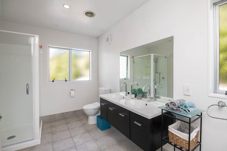 Photo of property in 7 Winsley Terrace, Churton Park, Wellington, 6037