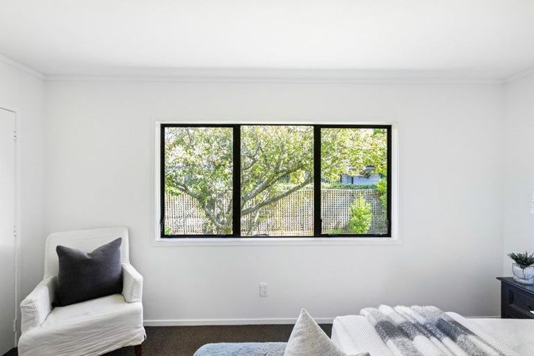 Photo of property in 45 Darren Crescent, Half Moon Bay, Auckland, 2012