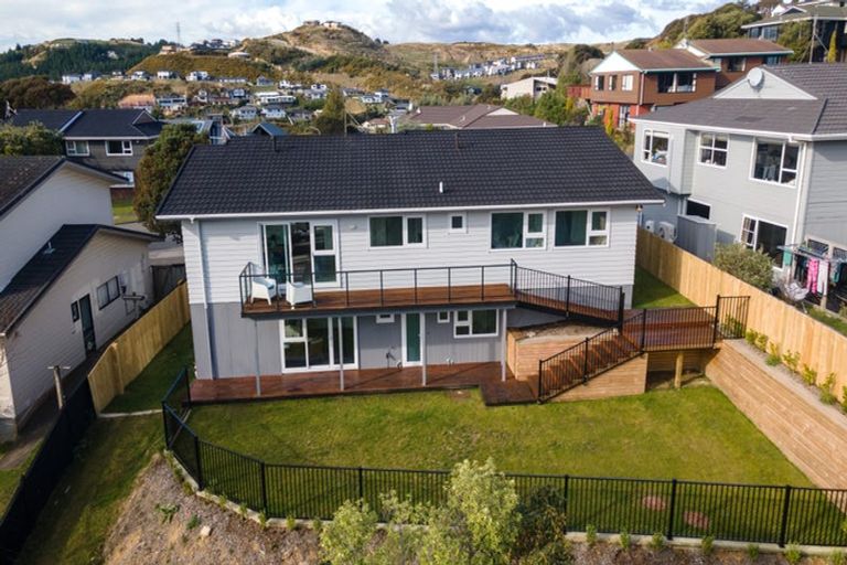 Photo of property in 50 Exploration Way, Whitby, Porirua, 5024