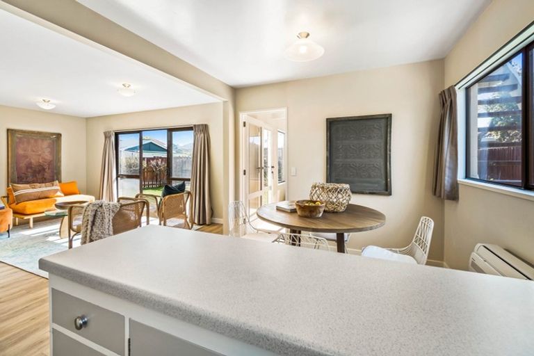 Photo of property in 2/30 Celia Street, Redcliffs, Christchurch, 8081