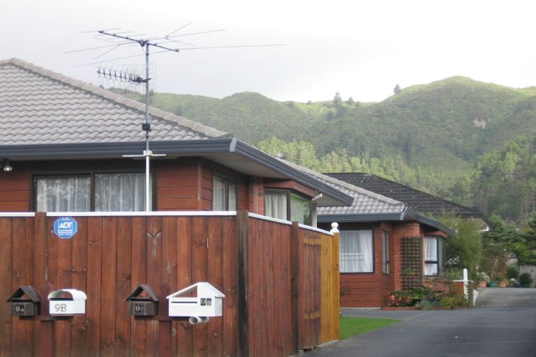 Photo of property in 4/9 Korau Grove, Stokes Valley, Lower Hutt, 5019