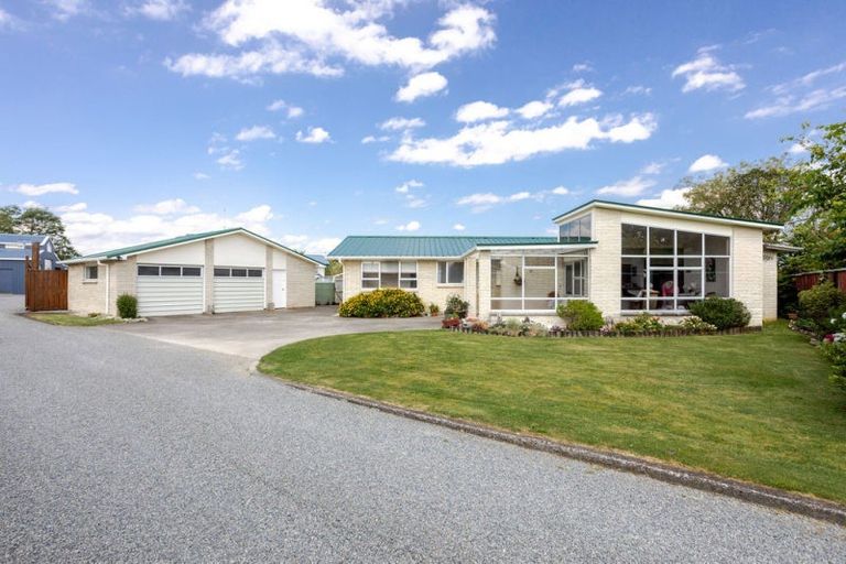 Photo of property in 63 Mcphee Street, Dannevirke, 4930