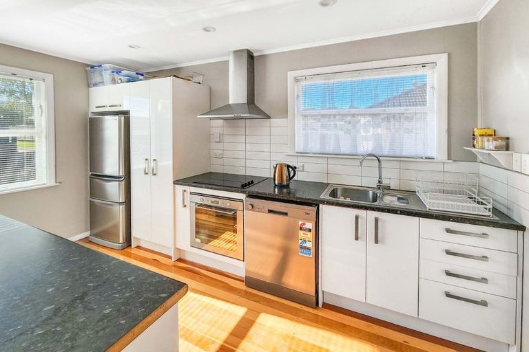 Photo of property in 51 Kashmir Avenue, Clouston Park, Upper Hutt, 5018