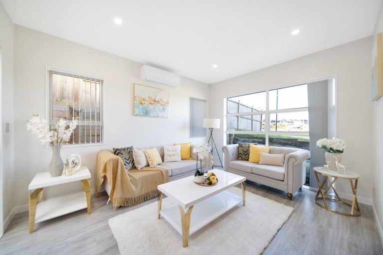 Photo of property in 14 Frazen Avenue, Papakura, 2110