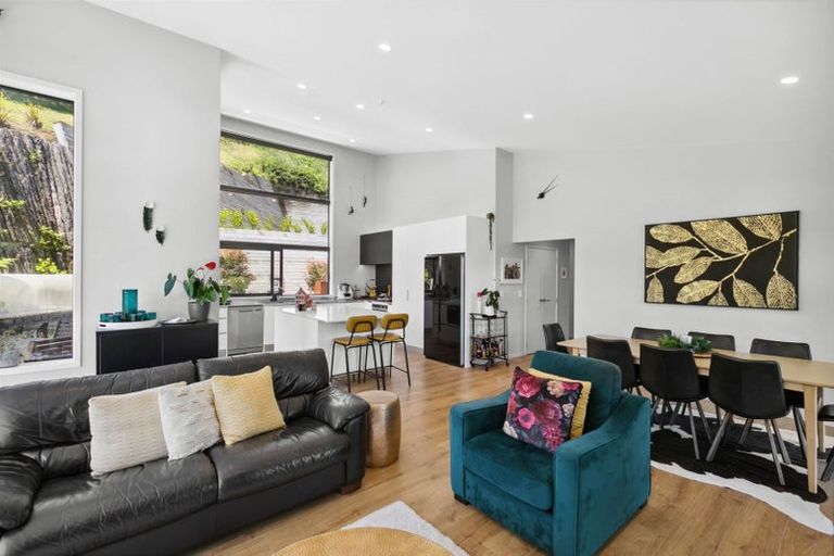 Photo of property in 90b Karina Road, Merrilands, New Plymouth, 4312