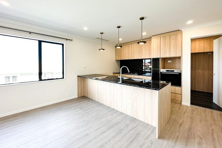 Photo of property in 44a Merani Street, Belmont, Auckland, 0622