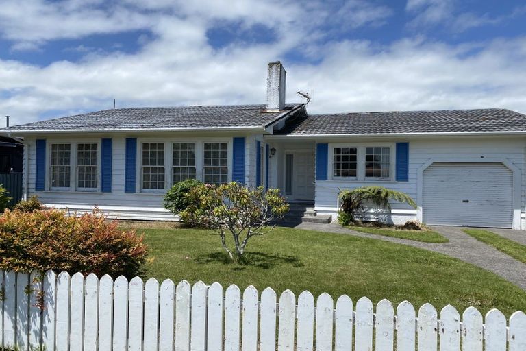 Photo of property in 186 High Street, Eltham, 4322