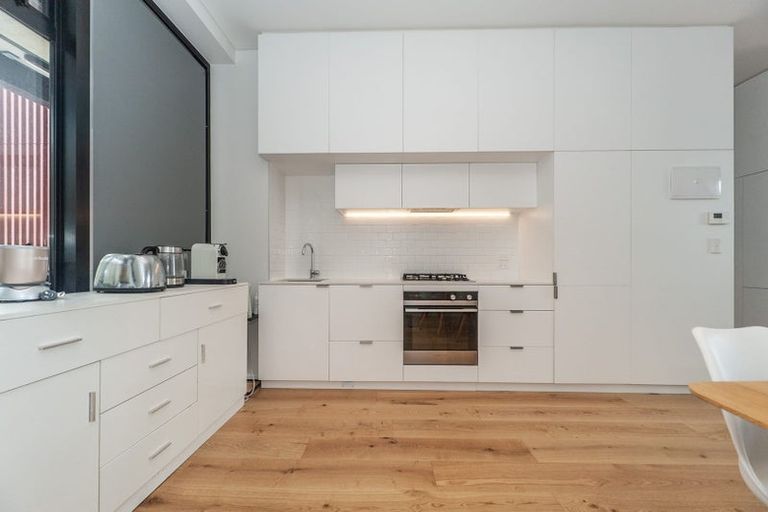 Photo of property in 104/11 Jean Caldwell Way, Island Bay, 6023