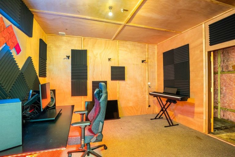 Photo of property in 266 Coronation Avenue, Welbourn, New Plymouth, 4310