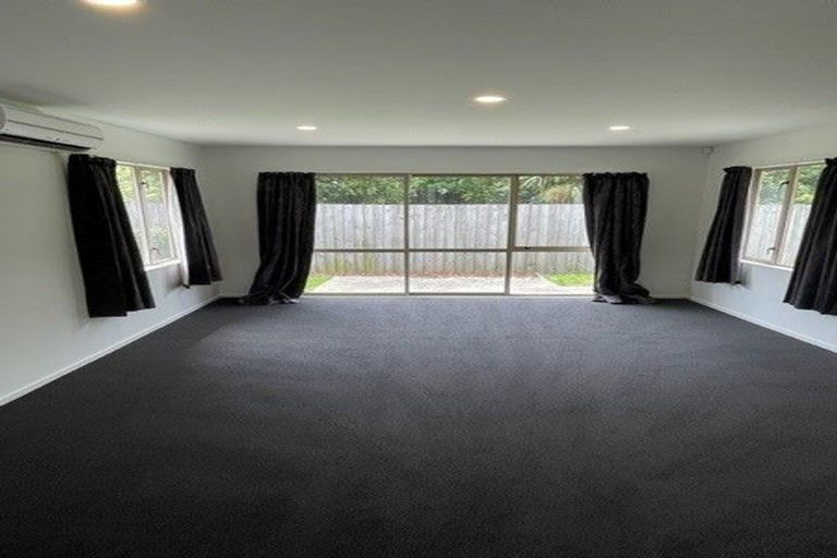 Photo of property in 9 Ashtead Lane, Sockburn, Christchurch, 8042