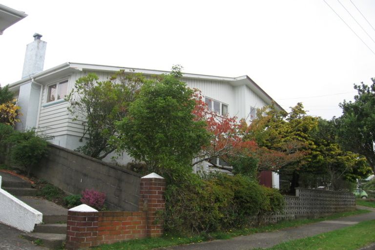 Photo of property in 81 Redwood Avenue, Tawa, Wellington, 5028