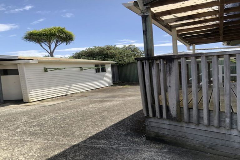 Photo of property in 9 Greers Road, Weymouth, Auckland, 2103