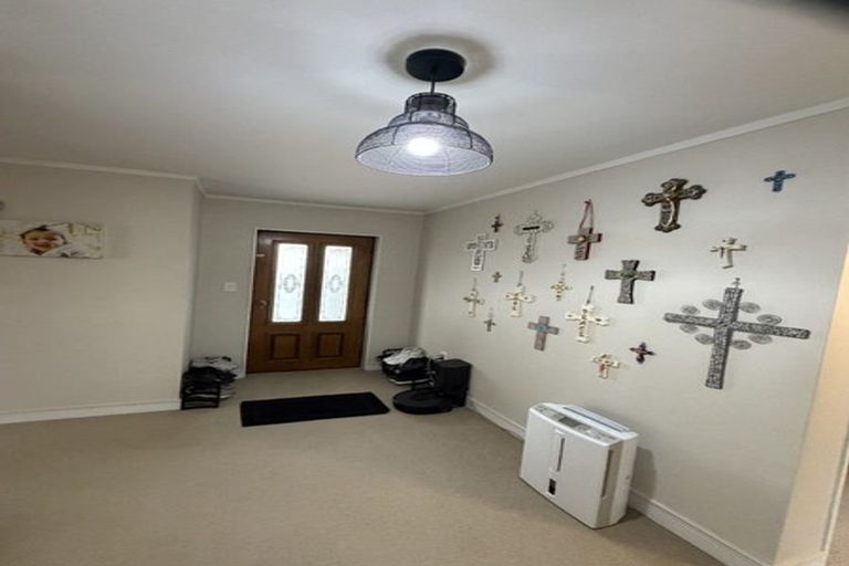 Photo of property in 61 Karina Road, Merrilands, New Plymouth, 4312