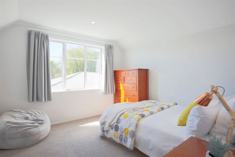 Photo of property in 35 Hawford Road, Opawa, Christchurch, 8023