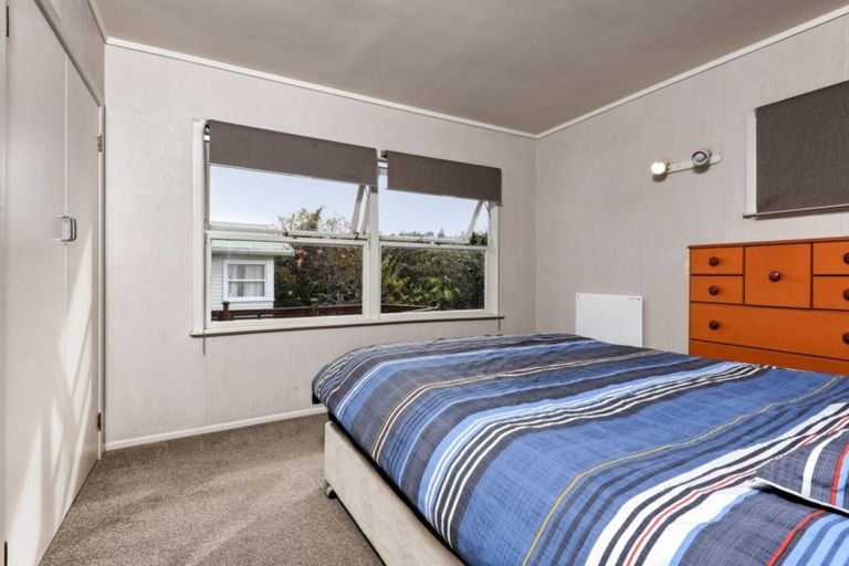 Photo of property in 1/66 Mcdowell Crescent, Hillcrest, Auckland, 0627