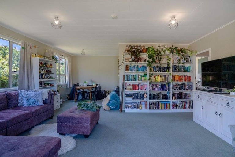 Photo of property in 2a Elder Grove, Paraparaumu, 5032