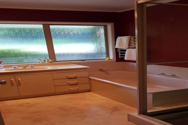 Photo of property in 16 Meadowland Drive, Somerville, Auckland, 2014