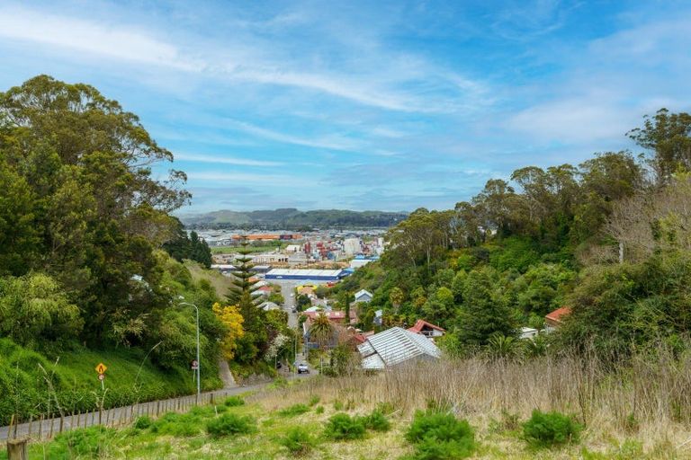 Photo of property in 36 Main Street, Hospital Hill, Napier, 4110
