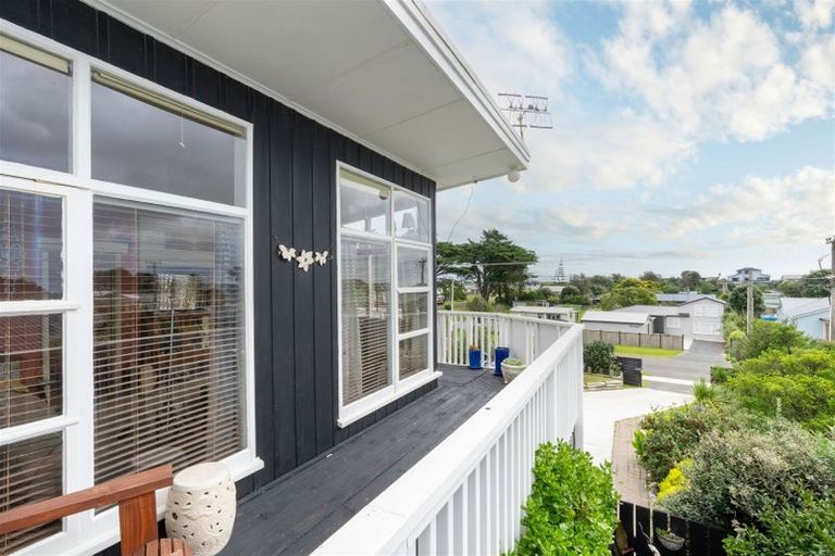 Photo of property in 72 Park Avenue, Waitarere Beach, Levin, 5510