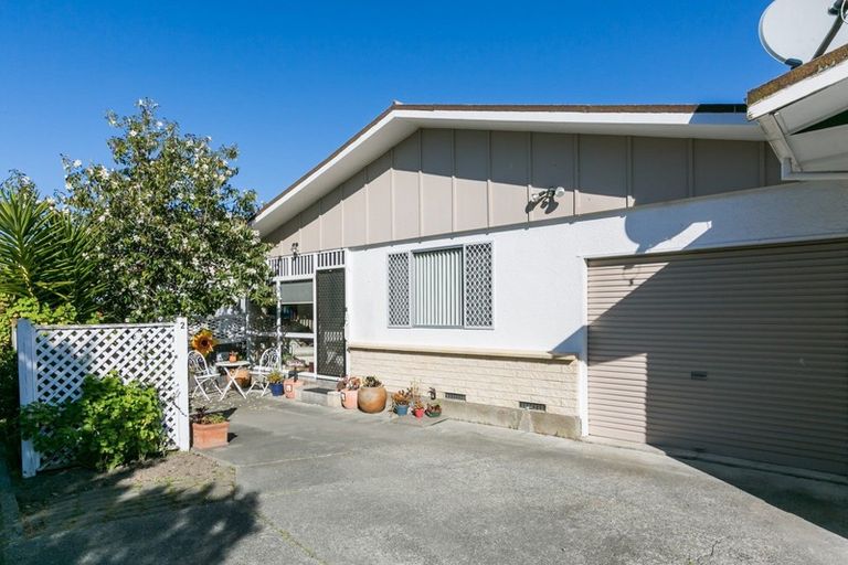 Photo of property in 2/168 Gloucester Street, Taradale, Napier, 4112