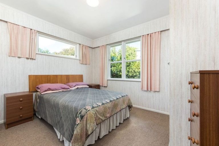 Photo of property in 61 Ennis Avenue, Pakuranga Heights, Auckland, 2010